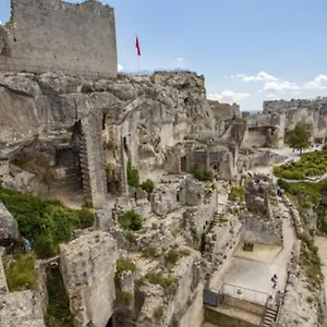 les-baux-beaux.fr-provencehotel.com/